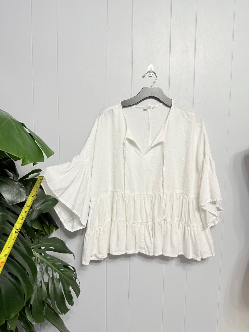 #18) Adyson Parker White Tiered V-Neck Ruffle Sleeve Tunic